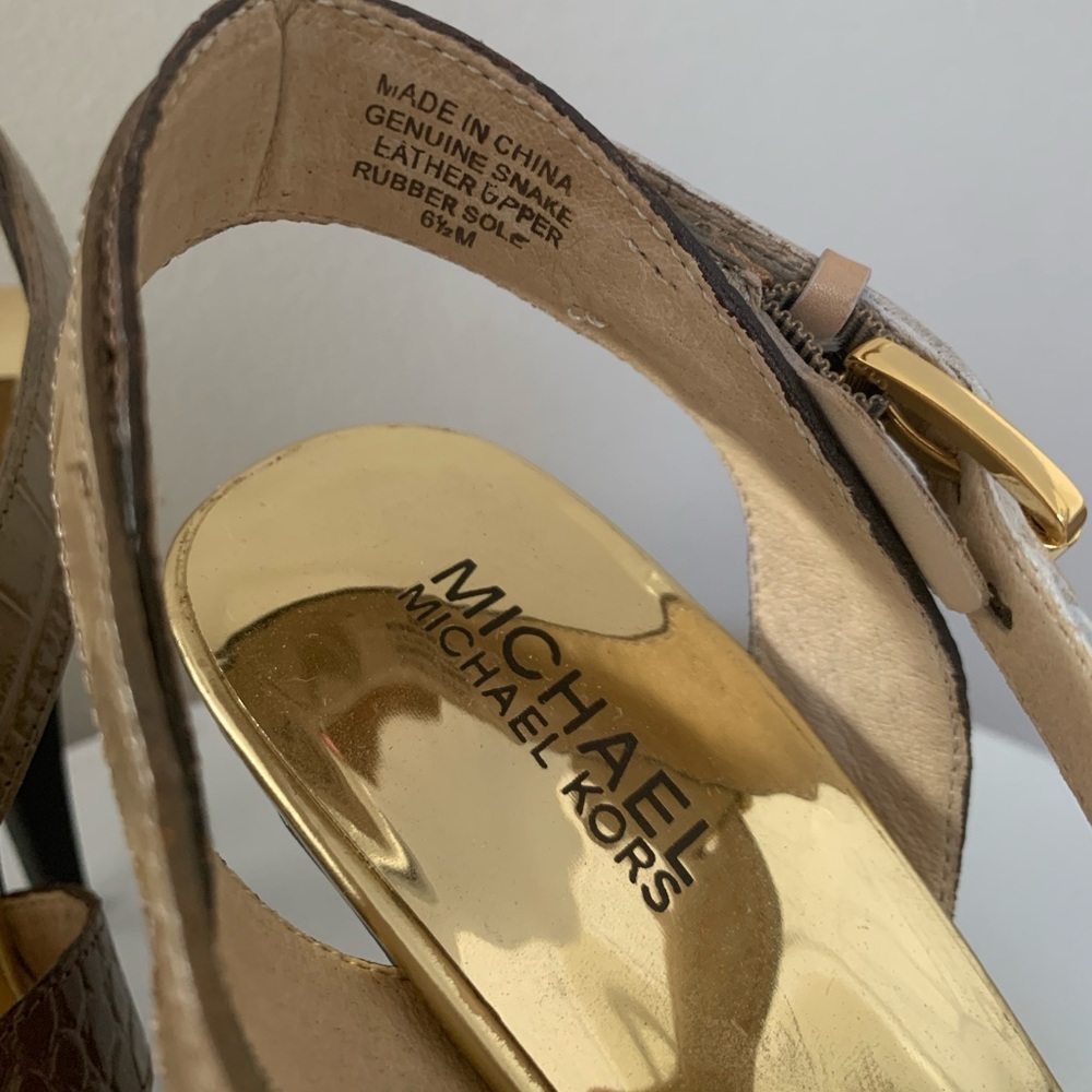 EUC ✨ Michael Kors Niki cross strap sandal - Picture 8 of 11